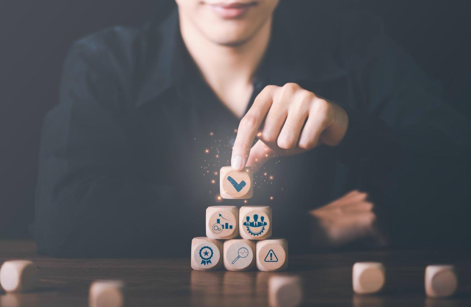 Session de formation SEO interactive montrant l'analyse de stratégies de contenu